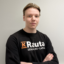 Leevi Koivula, Puutarha/Kassa