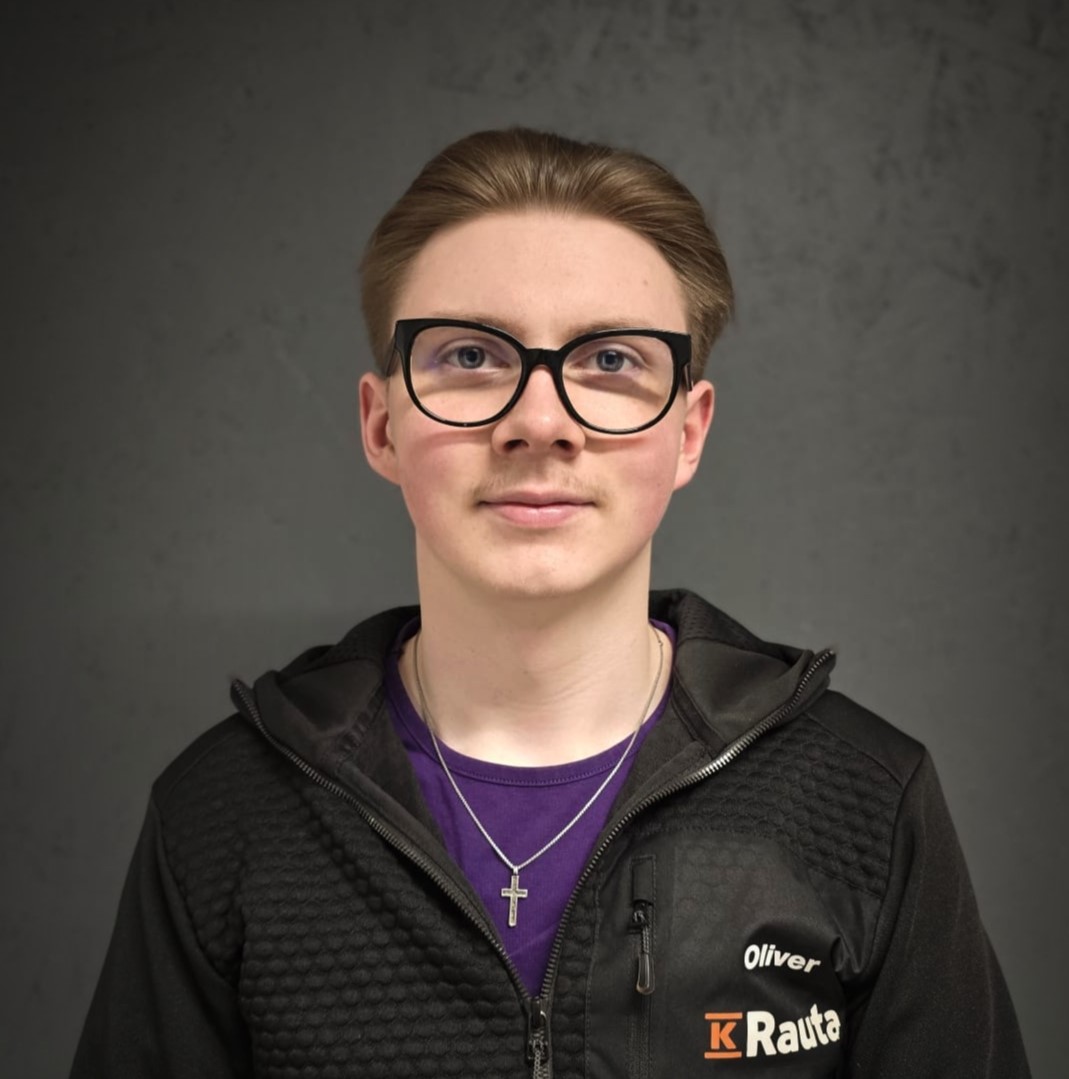 Oliver Saarikallio, Rakennustarvike