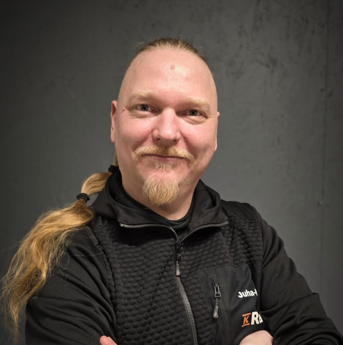 Juha-Matti Artomaa, Kassa