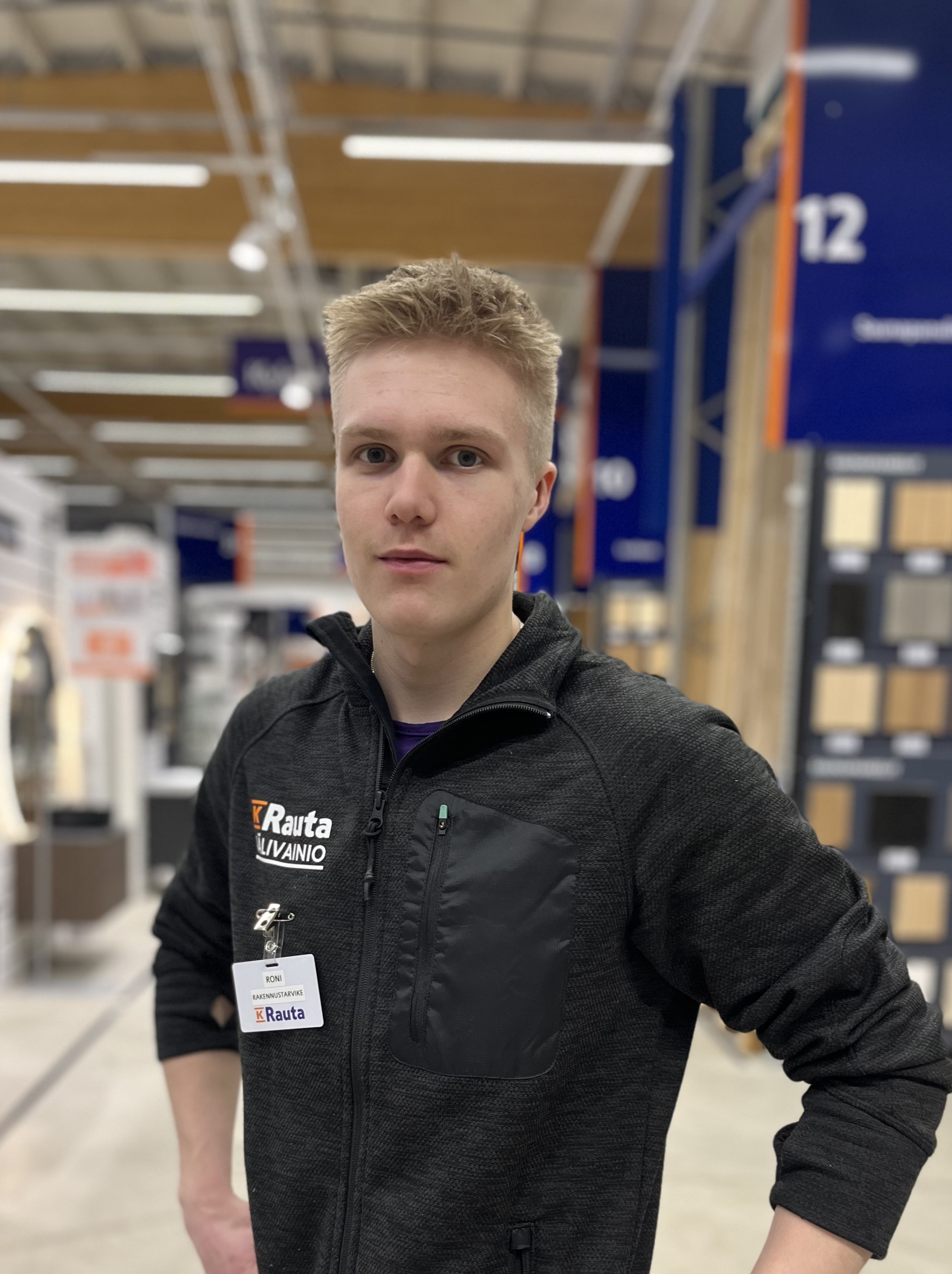 Roni Kokkoniemi/rakennustarvike,lvi,työväline