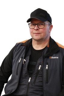 Timo Vähäsöyrinki / Yritysmyynti & Projektiasiakkaat