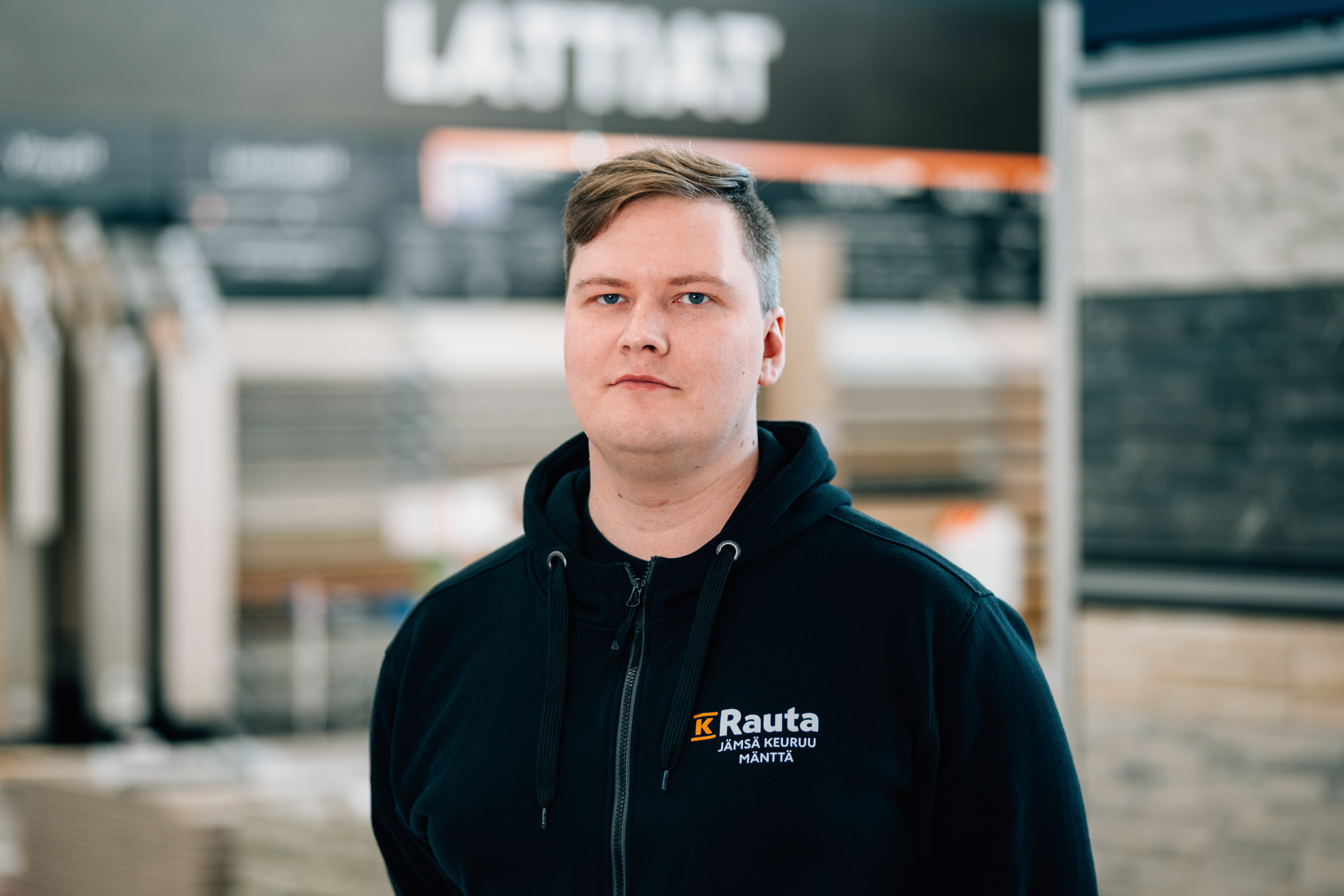 Juha Lehtinen, rakennustarvike